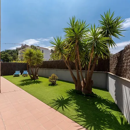 Terraza, Piscina Y Parking En Tossa Apartment Tossa de Mar