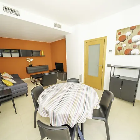 Terraza, Piscina Y Parking En Tossa *