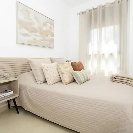 Terraza, Piscina Y Parking En Tossa *