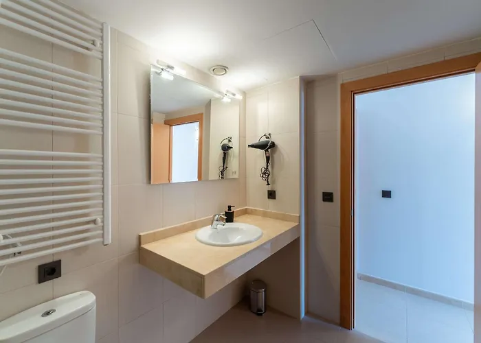 Pjs - Terraza, Piscina Y Parking En Tossa * Tossa de Mar